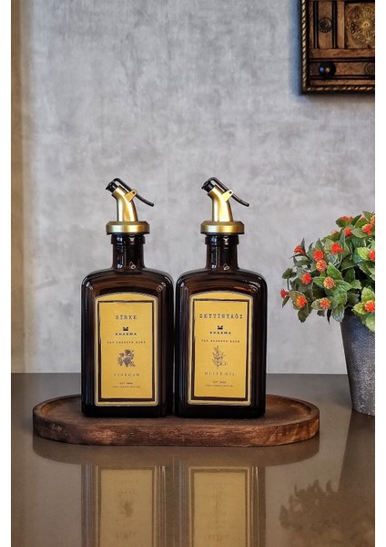 Şık Ahşap Stantlı Amber Gold Zeytinyağı ve Sirke Şişesi Çift Set fırsatları