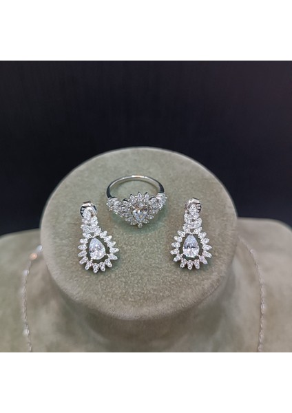 925 Ayar Gümüş Zirkon Taş Ağır Model Kadın Takı Seti-Damla Tasarım (Yüzük-Kolye-Bileklik-Küpe) fiyatları