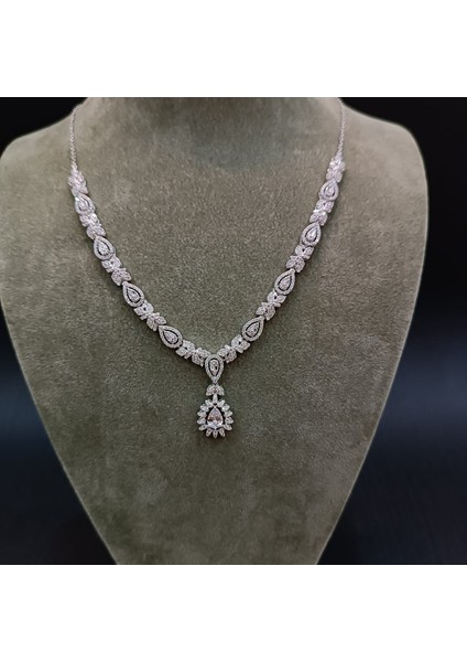 925 Ayar Gümüş Zirkon Taş Ağır Model Kadın Takı Seti-Damla Tasarım (Yüzük-Kolye-Bileklik-Küpe) indirimleri