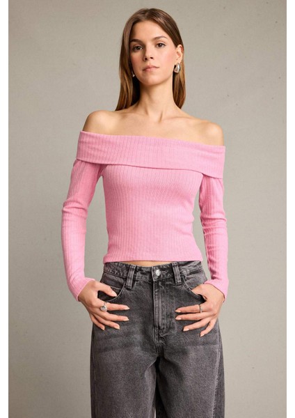 Kayık Yaka Uzun Kollu Tişört