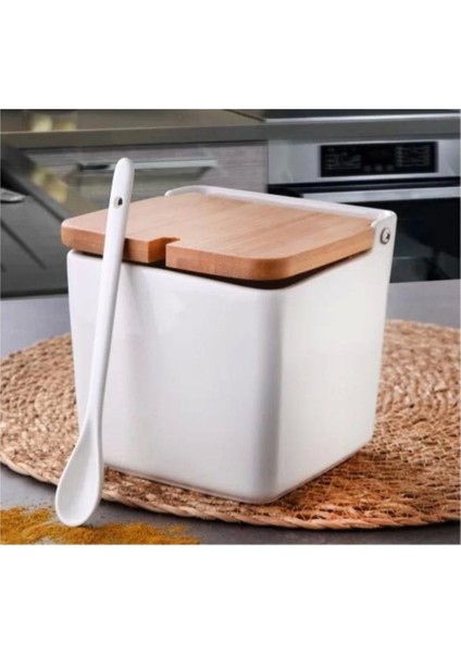 Kaşıklı Tuz Saklama Kabı, 12X12X12CM, Pratik ve Şık Mutfak Ürünü