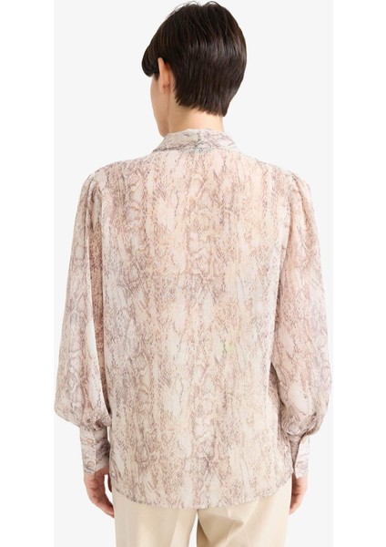 Regular Fit Fiyonk Yaka Yılan Desenli Şifon Uzun Kollu Bluz G1701AX25AU indirimleri