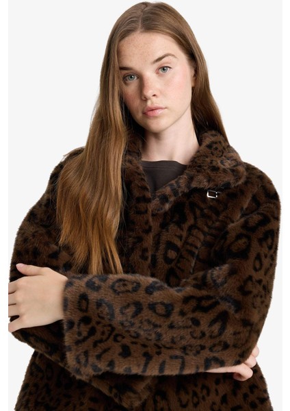 Regular Fit Leopar Desenli Kısa Suni Kürk F2924AX25WN fırsatları