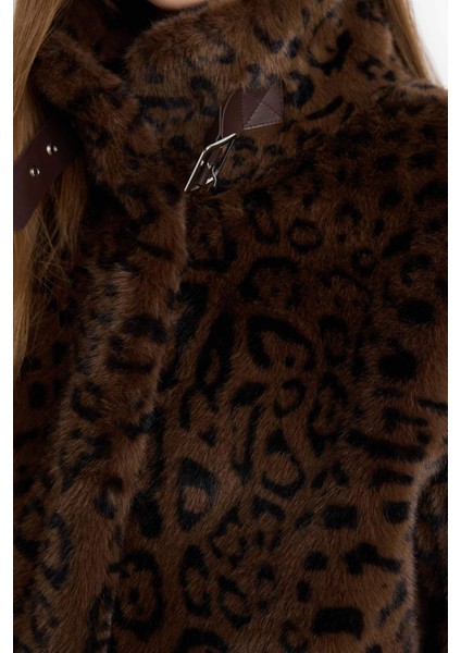 Regular Fit Leopar Desenli Kısa Suni Kürk F2924AX25WN indirimleri