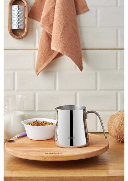 500+ ml Paslanmaz Çelik Süt Potu, Metalik, Dayanıklı, Pratik Kullanım