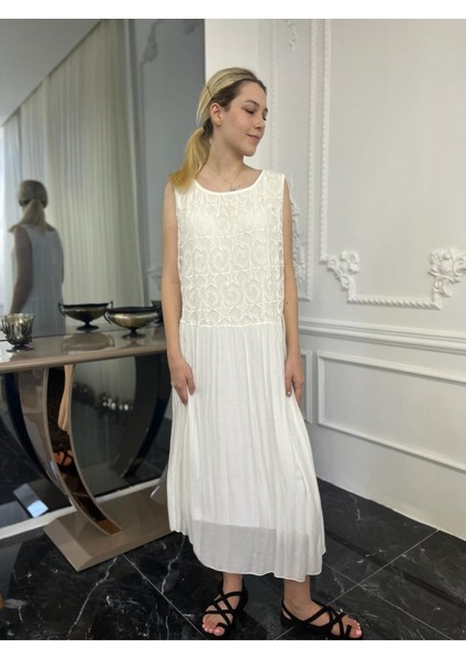 Kadın Beyaz Dantelli Uzun Elbise