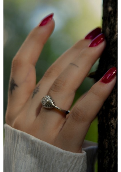 Mekik Desen Üzeri Taşlı Yüzük Aayarlanabilir Çelik Görünümlü Xp fırsatları