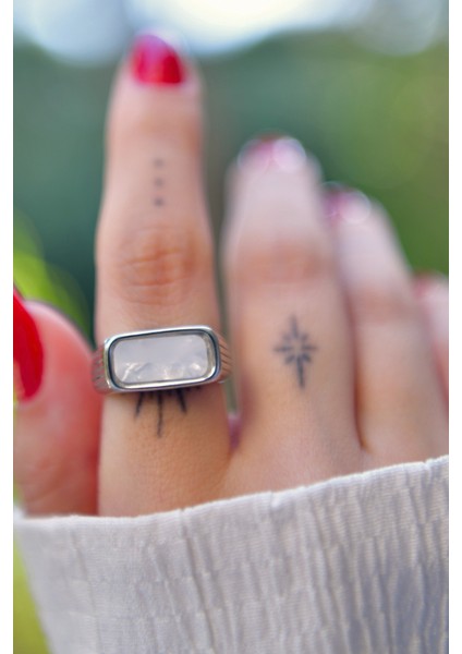 Üzeri Dikdörtgen Taşlı Ayarlanabilir Çelik Yüzük modelleri