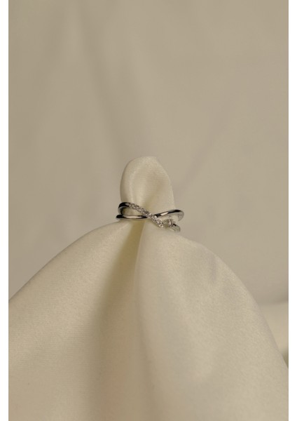 Sonsuzluk Desenli Üzeri Taşlı Çelik Görünümlü Xp Eklem Yüzüğü