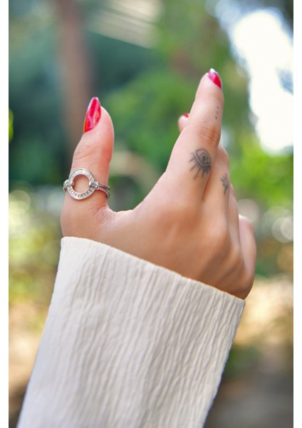 Ortası Boş Etrafı Zirkon Taşlı Ayarlanabilir Çelik Görünümlü Xp Yüzük modelleri