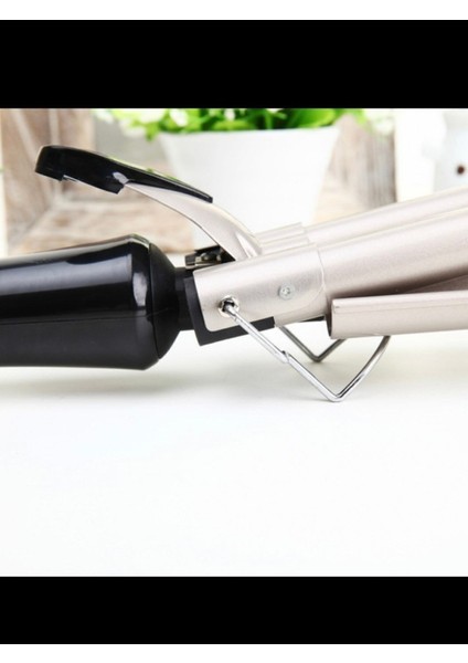 Siyah Seramik Saç Maşası, 25 Mm, 220°C, Profesyonel Kullanım modelleri