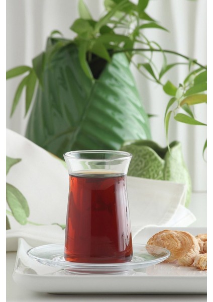 Beyaz 12'li Çay Takımı, Şıklık ve Zarafet Için Ideal Seçim