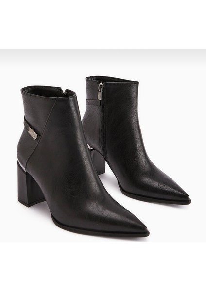 Siyah Şık Tasarım Sivri Burun Yandan Fermuarlı Kalın Topuklu Bot