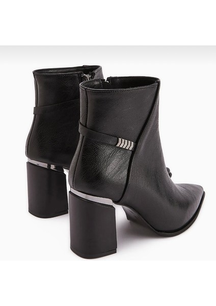 Siyah Şık Tasarım Sivri Burun Yandan Fermuarlı Kalın Topuklu Bot fiyatları
