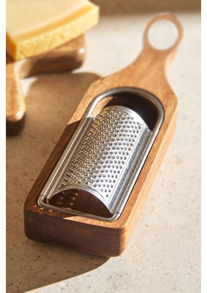 Akasya Rende ile Pratik ve Şık Mutfak Hazırlıkları