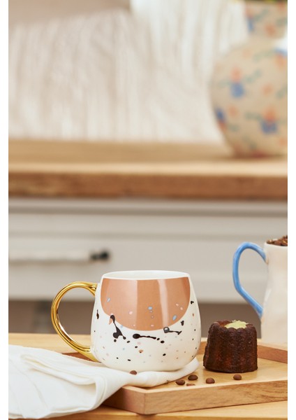 Bej Renkli 380 ml Suluboya Desenli Kupa, Şık ve Kullanışlı Tasarım