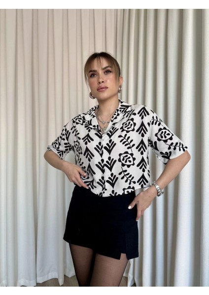 Siyah Beyaz Baskılı Crop Gömlek