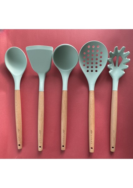Yeşil Bambu Saplı 5'li Silikon Servis Seti: Kepçe, Kaşık, Kevgir, Makarna ve Spatula fiyatları