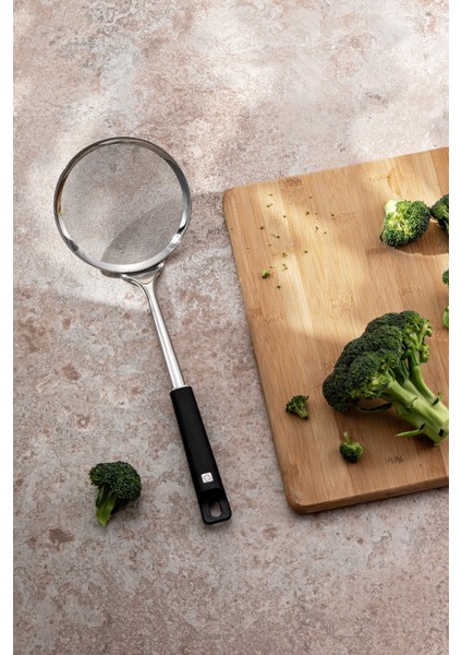 Siyah Pro Tools Süzgeç - Dayanıklı ve Kullanışlı Mutfak Gereci