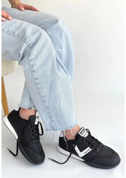 Jowen Siyah Cilt Beyaz Detaylı Bağcıklı Spor Ayakkabı fiyatları