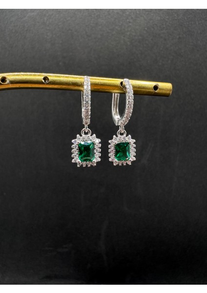 Yeşil Baget Taşlı Gümüş Küpe fiyatları