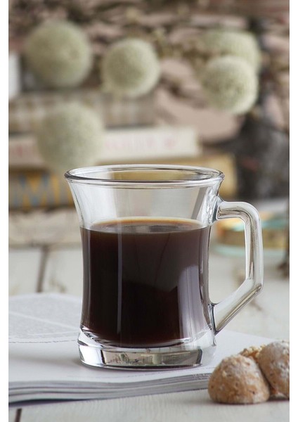 Şık ve Kullanışlı 3'lü Kupa Seti, Beyaz Renkli, Modern Tasarım.