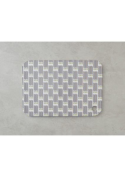 Şeritli Melamin Kesme Tahtası 32X22 Cm, Şık ve Dayanıklı Tasarım