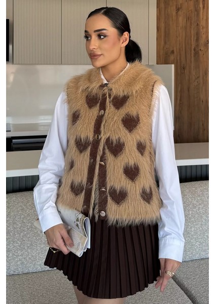 Sakallı Kalpli Kadın Triko Yelek (S-M-L Uyumludur) P-00018369