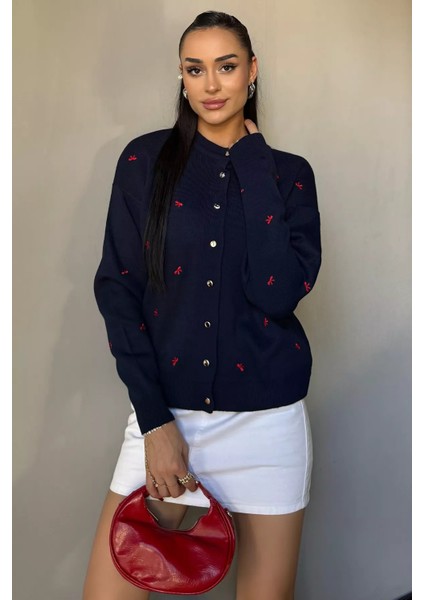 Kadın Fiyonk Nakışlı Triko Hırka P-00018424 fiyatları