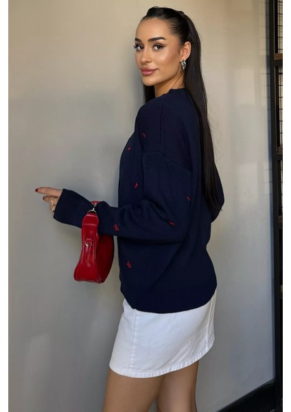 Kadın Fiyonk Nakışlı Triko Hırka P-00018424 fırsatları