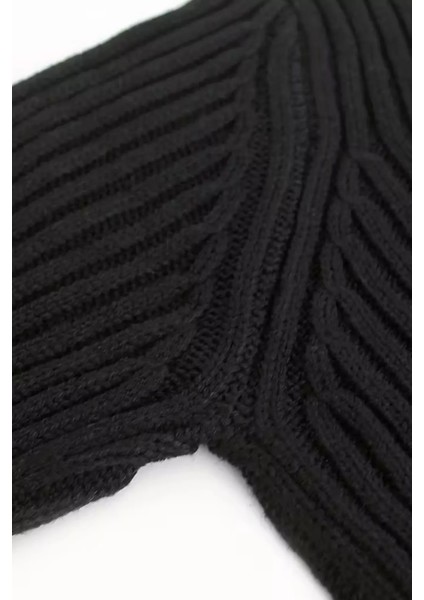 Omuz Açık Kabartmalı Kadın Triko Kazak P-00018476 indirimleri