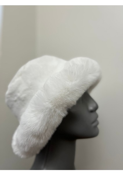Kadın Kışlık Peluş Şapka – Tesettüre Uygun, Sıcak Tutan (60-62 Cm) modelleri