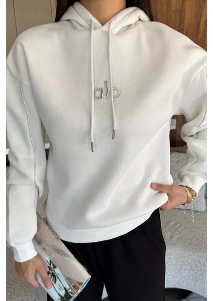 Kadın Kapüşonlu Baskılı Şardonlu Sweatshirt P-00018412 modelleri