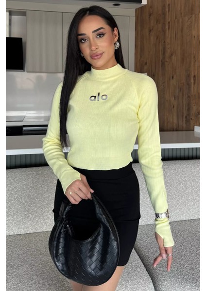 Ön Baskılı Crop Top Triko Bluz (S,m,l Uyumludur) P-00018189