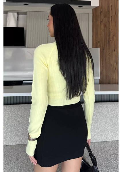 Ön Baskılı Crop Top Triko Bluz (S,m,l Uyumludur) P-00018189 fırsatları