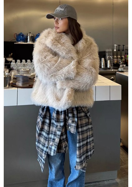 Kadın Astarlı Kürklü Kısa Mont P-00018372 modelleri
