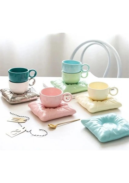 Iki Adet Bej Kahve Fincanı, Minder Figürlü, 90 Ml, Şık ve Kullanışlı Set fırsatları