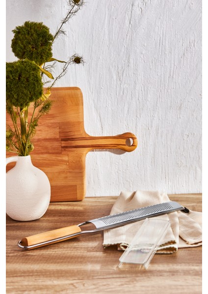 Naturel Ince Dişli Rende ile Doğal ve Pratik Yemek Hazırlama Keyfi fiyatları