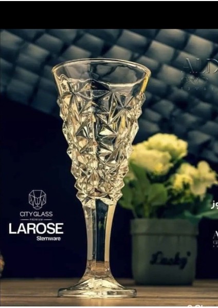 Şık 6'lı Beyaz Kokteyl Bardak Takımı, Zarif ve Kullanışlı Tasarım. fiyatları