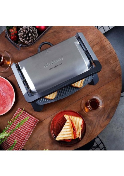 Gümüş Renkli 1800W Tost Makinesi, Şık ve Pratik Mutfak Cihazı modelleri