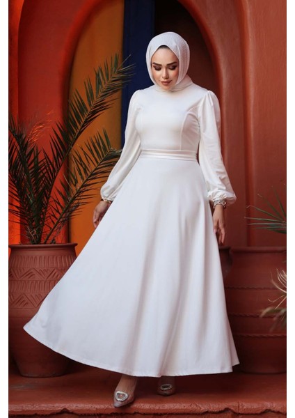 Kemerli Beyaz Tesettür Elbise 23101B