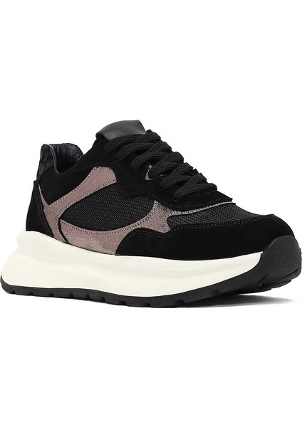 Kadın Siyah Bağcıklı Kalın Tabanlı Deri Sneaker 25AFD221014