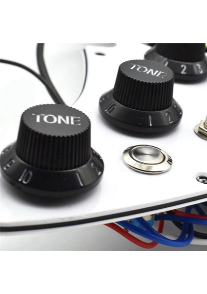 Elektrik Gitar Pickguard Manyetik Kablolaması Yüklenmiş Önceden Kablolanmış Scratchplate Montajı (Yurt Dışından) fırsatları