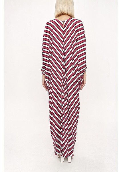 Kırmızı Beyaz Çizgili Bol Kesim Elbise 94059 fırsatları