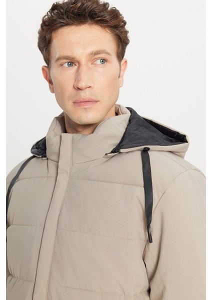 Standart Fit Normal Kesim Dik Yaka Kapüşonlu Yan Cepli Casual Mont fırsatları