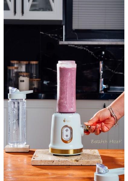 Yeşil Çift Şişeli Smoothie Blender, Güçlü ve Pratik Mutfak Aracı fırsatları