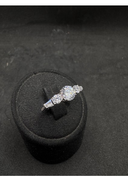 Ithal Kenarları Baget Taşlı Üç Taşlı Kadın Gümüş Yüzük fiyatları