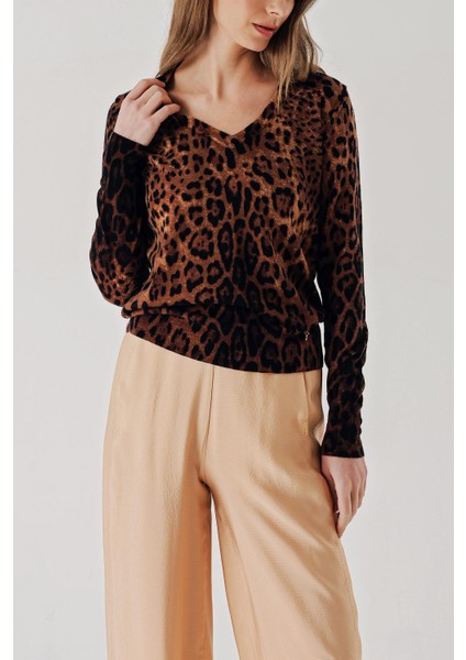 Leopar V Yaka Leopar Desenli Yün Triko Kazak 28875 fiyatları