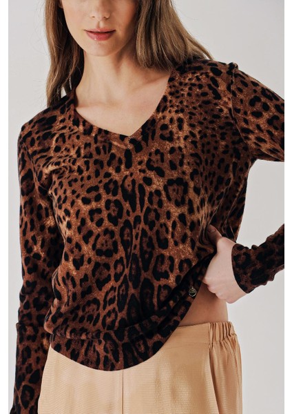Leopar V Yaka Leopar Desenli Yün Triko Kazak 28875 indirimleri