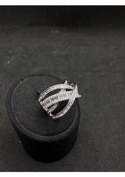 Ithal Dörtlü Sarmal Kare ve Baget Taşlı Kadın Gümüş Yüzük fiyatları